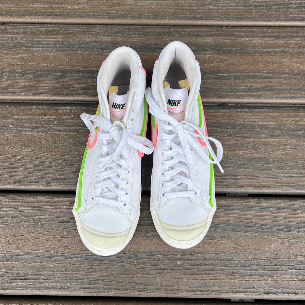 Nike blazers neon size 7